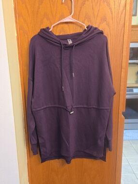 Women's Oversized Hooded Sweatshirt - Purple
